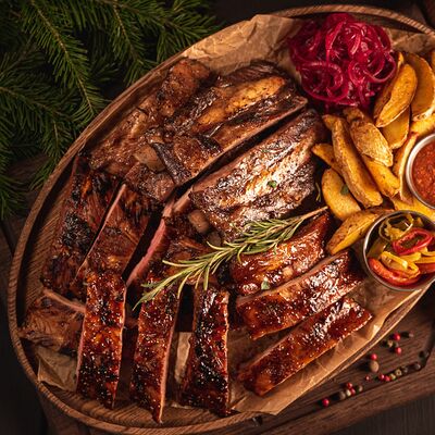 Набор из ребер с картофелем и салатом Коул слоу в Реберня по цене 5160 ₽