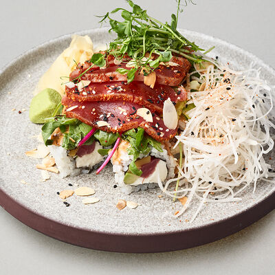 Ролл-салат с татаки из тунца в Mojo по цене 790