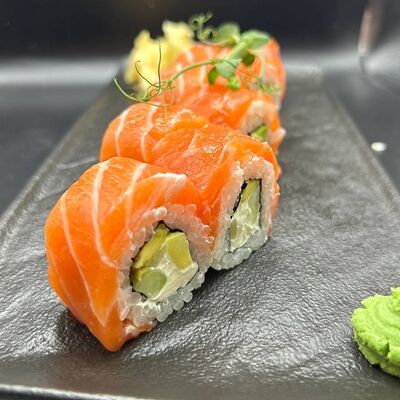 Филадельфия классика в Hiro суши-бар по цене 750 ₽