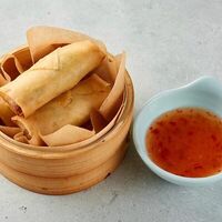 Хрустящий спринг-ролл с креветками в Hong Kong