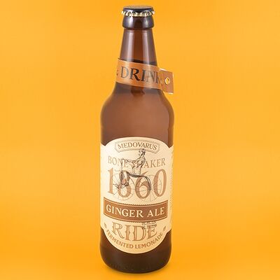 Био лимонад имбирный с щепоткой перца Ginger Ale в PeliBox Легендарные пельмени & вареники по цене 289