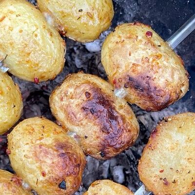 Молодой картофель на мангале в Старый Город по цене 246 ₽