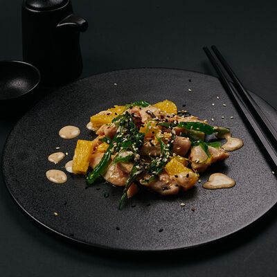 Цыпленок с апельсином и чукой в Mr СhanChines food по цене 279 ₽