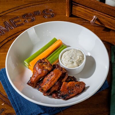 Крылья куриные барбекю в Big Jim’s Pub по цене 790 ₽