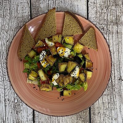 Салат с баклажаном в Луна Рыба по цене 370 ₽