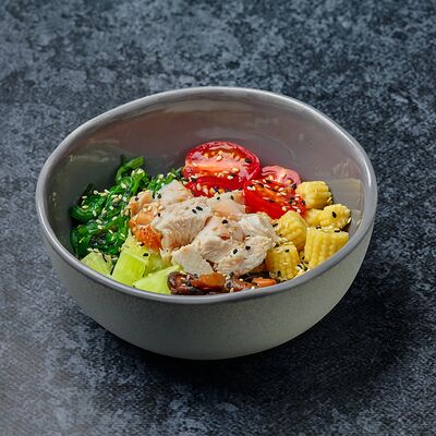 Поке с копченой курицей в Mesto Sushi & Grill по цене 620