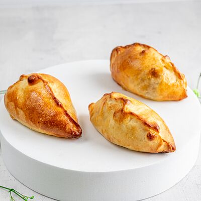 Пирожки с мясом в KanapeFest по цене 1980 ₽