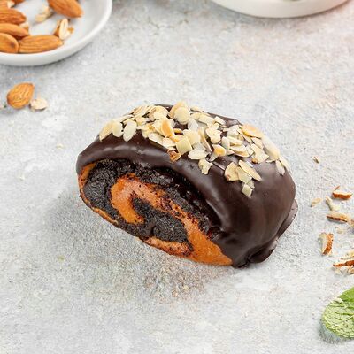 Булочка с маком в Магбургер & Братья Караваевы по цене 100