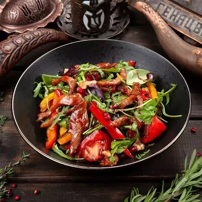 Салат Тбилисив Генацвале на Арбате - грузинский ресторан по цене 1100 ₽