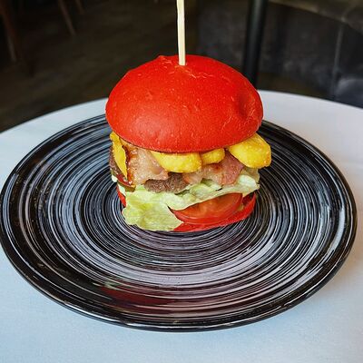 Красный бургер в Блеск по цене 490