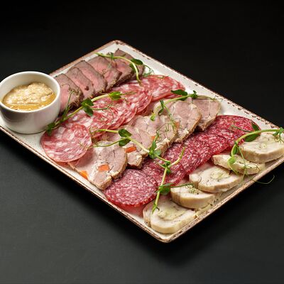 Мясное плато в Pinta Haus по цене 1100 ₽