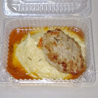 Пюре картофельное с котлетой в Кулинария уплетайка по цене 111 ₽