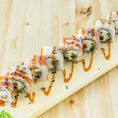 Фирменный Каеси ролл в Вкусно Суши по цене 299