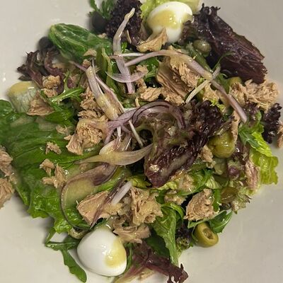 Салат Нисуаз с консервированным тунцом в Пепе Неро по цене 1200 ₽