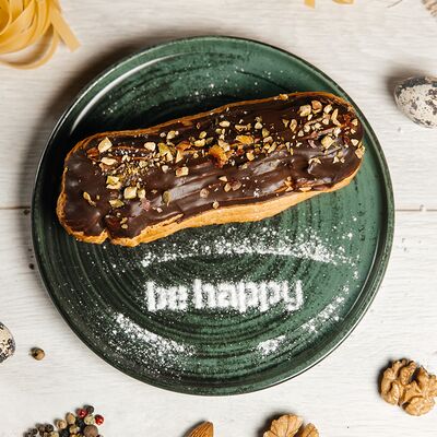 Эклер фисташковый в Самер Джем по цене 435 ₽