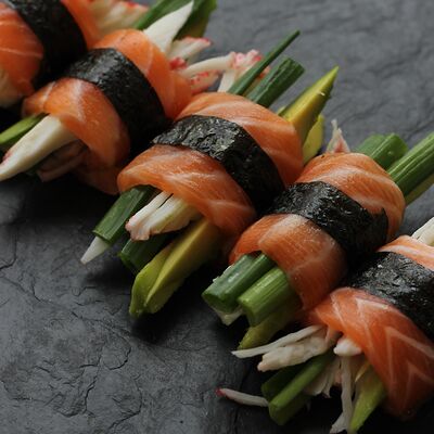 Хенд-роллы в Хорошие руки - Роллы по цене 1030 ₽