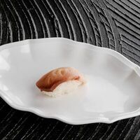 Суши с лакедрой в Ginza