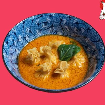 Желтый карри рамен с вонтонами из курицы в Ramen bar xChina new boys по цене 900 ₽