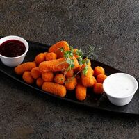 Ассорти жареных сыров в Puberty