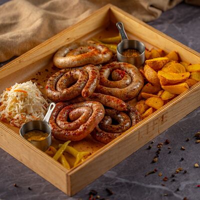 Сет Колбас большой в Life Pub по цене 17990 ₸