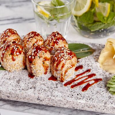 Ролл с копченым цыплёнком и паприкой в Кукумбер по цене 320