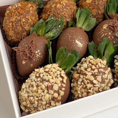 Набор классика в Klubnichno по цене 2370 ₽