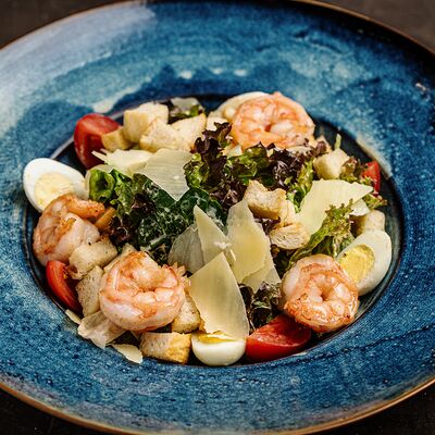 Наш Цезарь с креветками в Пряности по цене 1015 ₽