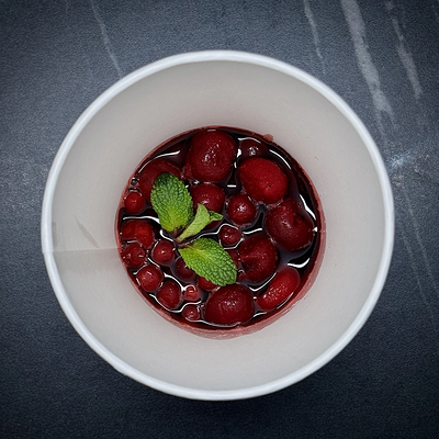 Чай Вишня Брусника с собой в Red Rocket Bar по цене 230 ₽