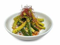 Битые огурцы Сеул в Мега вкусно