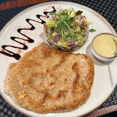 Шницель из свинины с холодным салатом и соусом айоли в Пункт питания на Богдановича по цене 26 р.