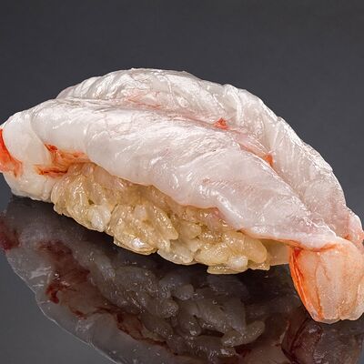 Суши креветка карабинерос в Bluefin по цене 630 ₽