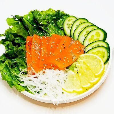 Сашими с лососем в Аниме по цене 900 ₽