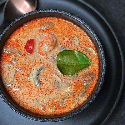 Том ям с креветкамив Грелка-Гуделка по цене 810 ₽