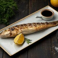 Сибас, запеченный с чесноком, розмарином и лимоном в Колхида Palace