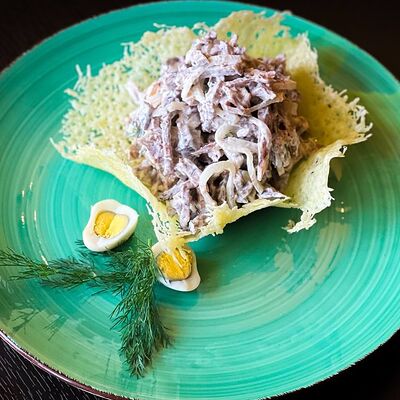 Салат Мясной микс в Навруз по цене 570 ₽