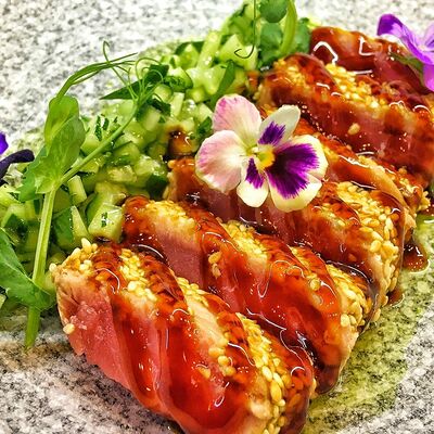 Татаки из тунца в Oysters по цене 680 ₽