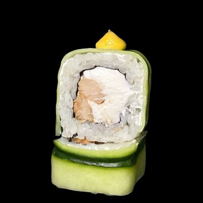 Ролл Уй с курицей в Кимчи по цене 409 ₽