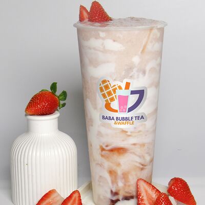 Клубничный десерт в Baba Bubble Tea & Waffle по цене 499 ₽