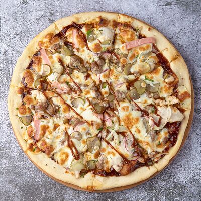 Пицца Барбекю в Тим Шашлык & Бургер по цене 900 ₽