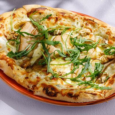 Пицца с грушей Монт Блю в Чайхана Пахвала по цене 890 ₽