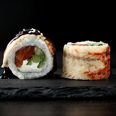 Ролл Филадельфия люкс в Hot Pizza по цене 800 ₽