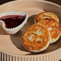 Маковые сырники с коксовой пастой и манго без сахара в Ну и что