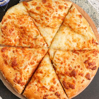 Хачапури с сыром в Мархал по цене 562 ₽