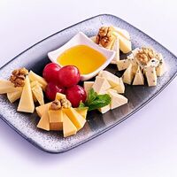 Сырное ассорти в Наш Бараш