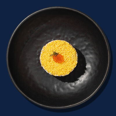 Салат мимоза с горбушей горячего копчения из нашей коптильни в Рыбная мануфактура №1 по цене 639 ₽