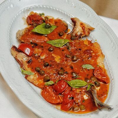 Целая дорадо на гриле в Pame по цене 2100 ₽