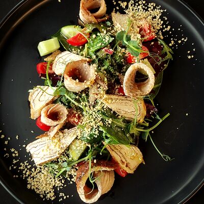 Салат Угорь-тамаго в Rollup по цене 640 ₽