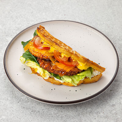 Чикен Чиз в Vaffel Норвежские вафли, завтраки, кофе по цене 530 ₽