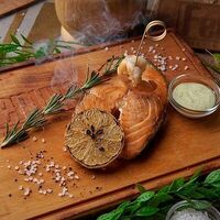 Стейк из семги с соусом тартар в Рестобар Ферум