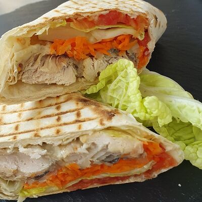 Шаверма с рыбкой в Шаверма-бар Рыба мОя по цене 330 ₽